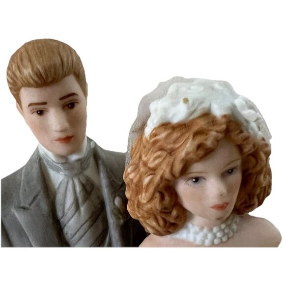 Bride & Groom Figurine Wedding Cake Topper Vintage 1989 by EHW Ent Roman Inc - Picture 2 of 7